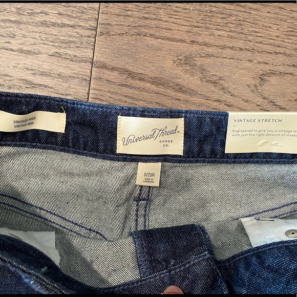 NWT Universal Thread Vintage Midi Jean Shorts - Size 8/29 - Picture 3 of 4